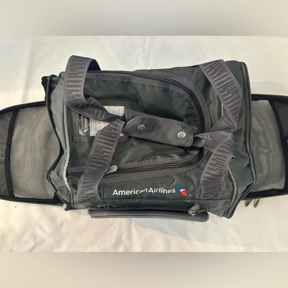 NIB!! Travel Pet Carrier, Airline Approved & Guaranteed On Board - Gray, Medium - Picture 1 of 16